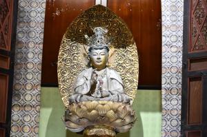 木造聖観音菩薩坐像