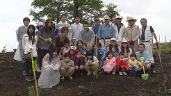 西会津町を花でいっぱいにする植樹活動