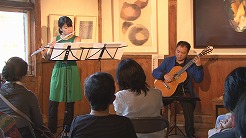 クラシックギター奏者の鈴木大介さんとフルート奏者の泉真由さんによるデュオリサイタル